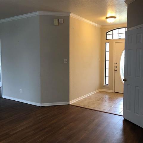 Building Photo - 6104 Alexus Dr