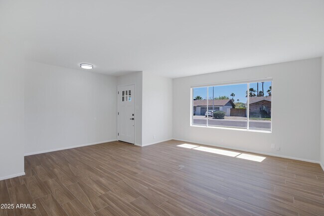 Building Photo - 8426 E Monterey Way