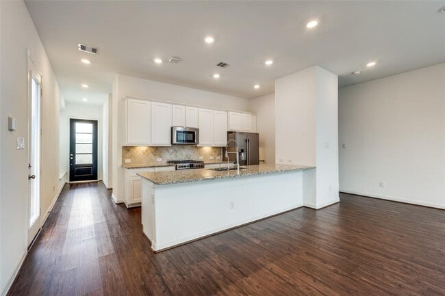Building Photo - 1619 Ryon Falls Dr