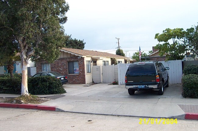 Building Photo - Emerald (3 unit detached)