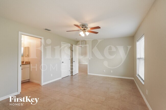 Building Photo - 12238 Helios Ave