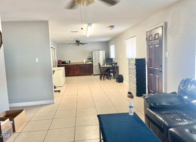 Building Photo - 2819 N 48th Ln