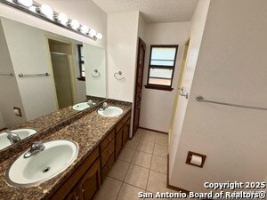 Building Photo - 4638 Shavano Woods