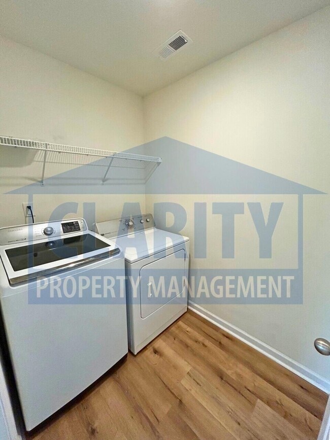 Building Photo - 3336 Harmony Ct NE