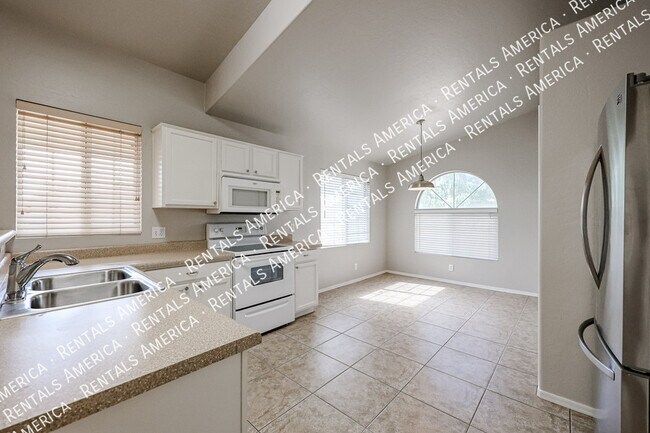 Building Photo - 8860 E Dartmouth St