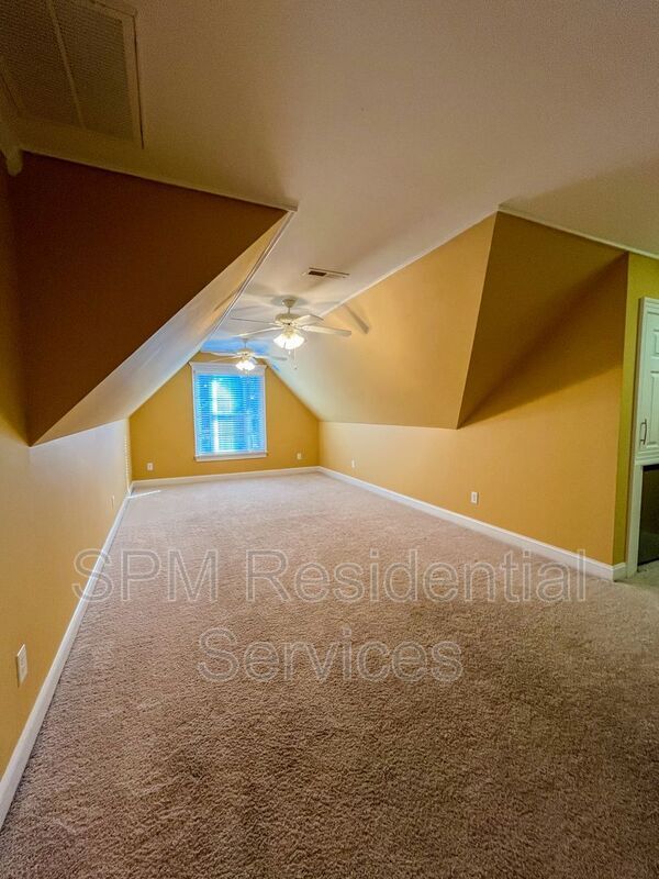 Building Photo - 726 Wine Cellar Cir