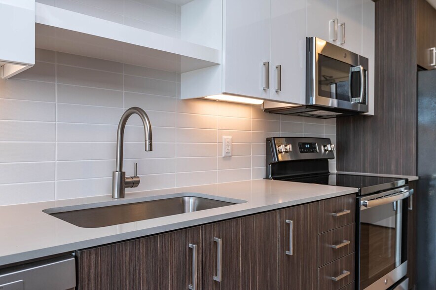 Interior Photo - Axletree