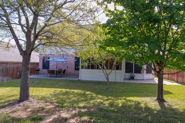 Building Photo - Stately 4-Bedroom, 3-Bath Home with Modern...