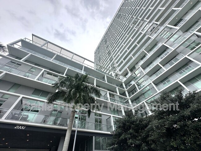 Building Photo - 2000 Metropica Wy