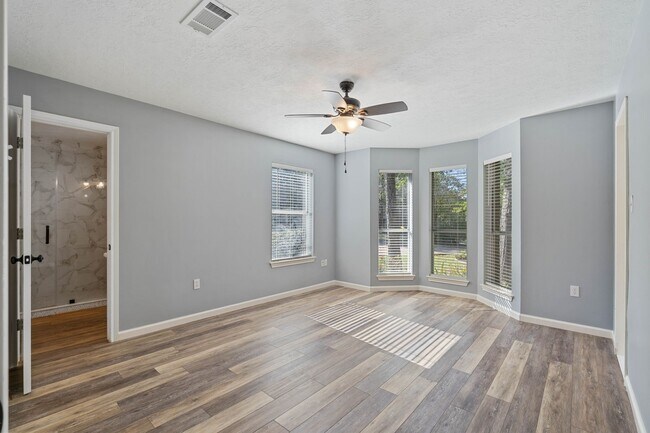 Building Photo - 11085 Jake Pearson Rd