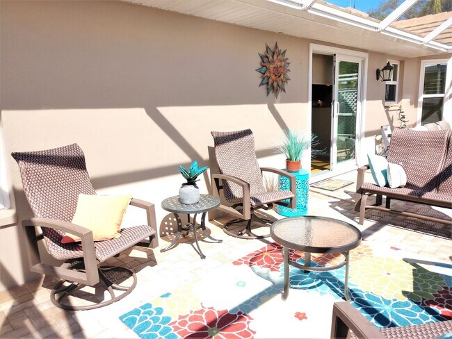 Building Photo - 540 Clubside Cir