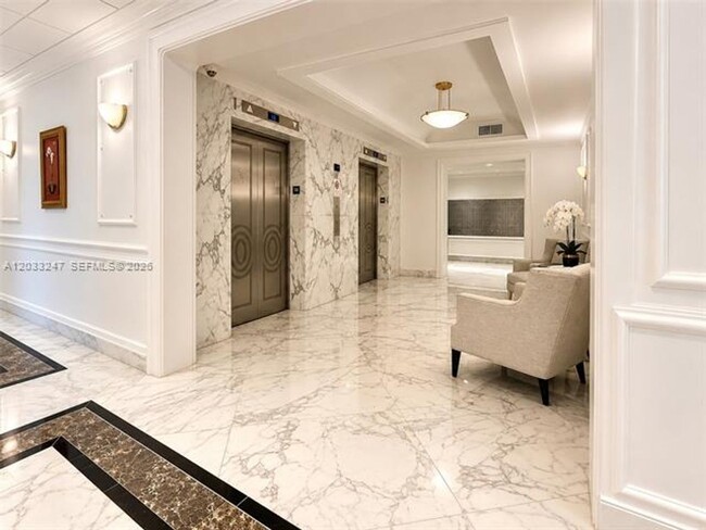 Building Photo - 5700 Collins Ave
