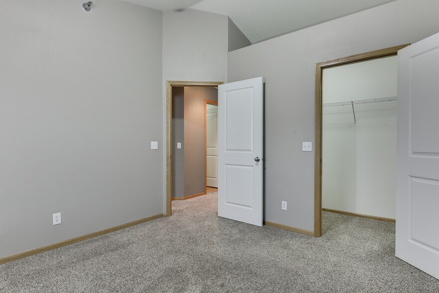 Building Photo - 6759 S 181st Ct