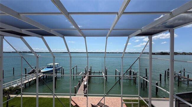 Building Photo - 218 Sand Key Estates Dr