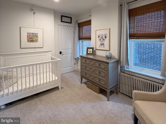 Building Photo - 810 E Elm St