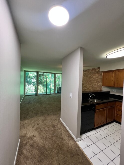 Building Photo - 5750 Abbey Dr