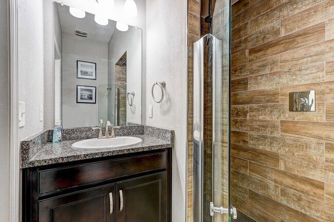 Building Photo - 32848 Sand Creek Dr