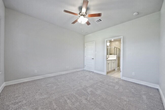 Building Photo - 400 Camino Bay Dr