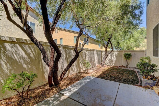 Building Photo - 10116 Lexington Pines Ave
