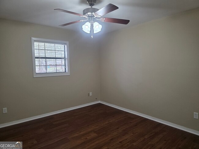 Building Photo - 403 Savannah Ave