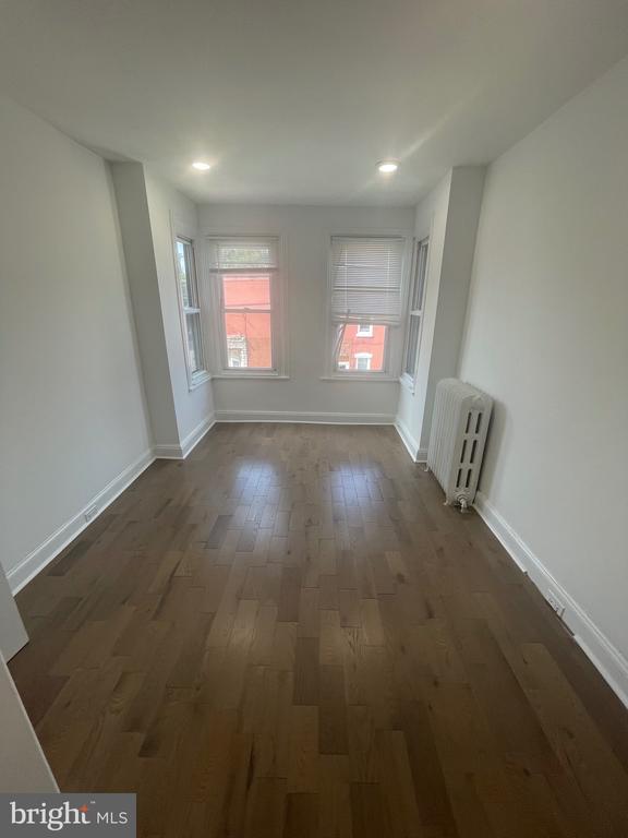 Building Photo - 2501 E Somerset St