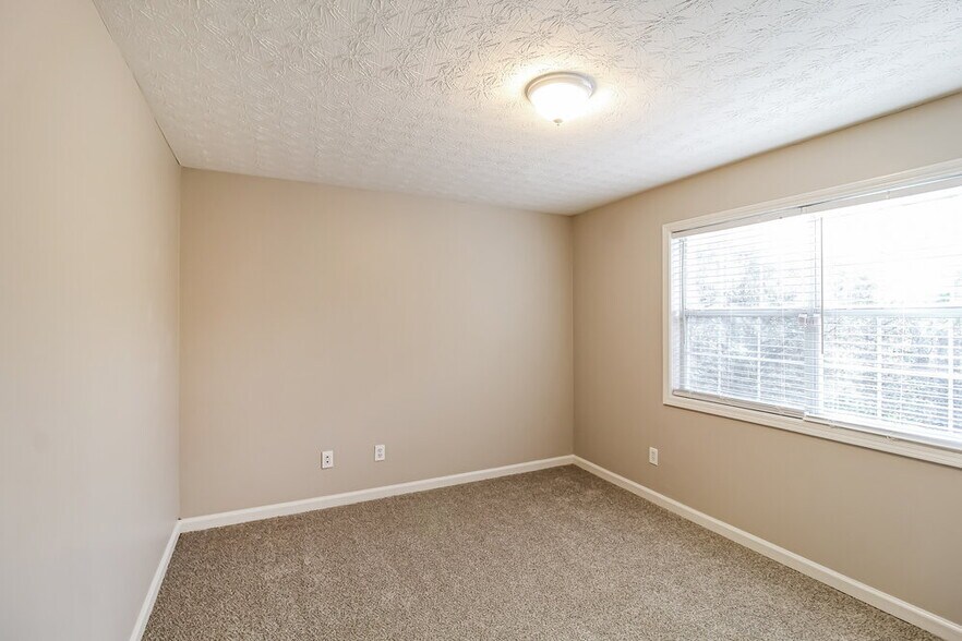 Building Photo - 248 Pebble Creek Dr