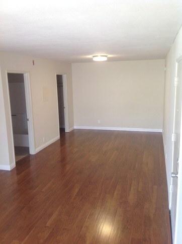 Building Photo - 1340 N Curson Ave