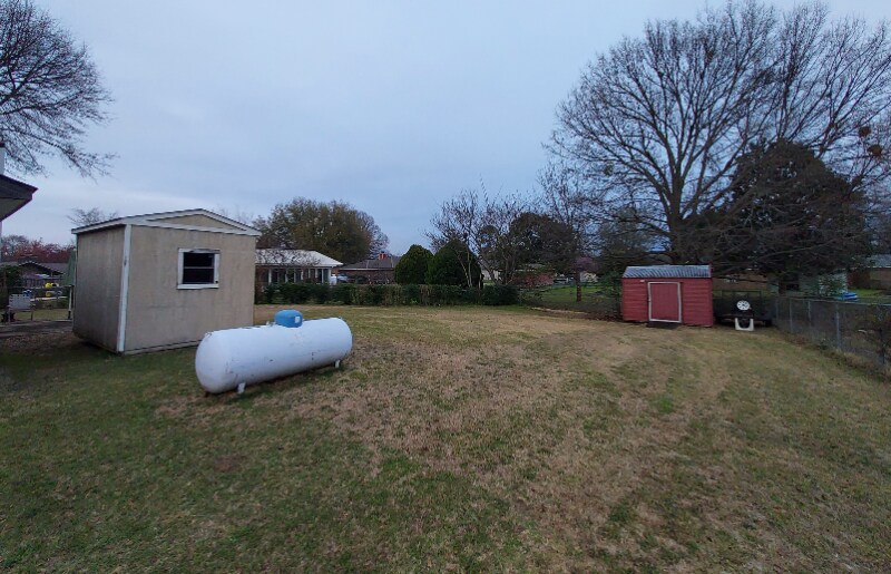 Building Photo - 126 Foxwood Cir