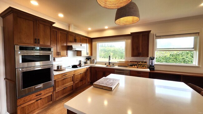 Building Photo - Mokuloa Beauty with Mauna Kea Views