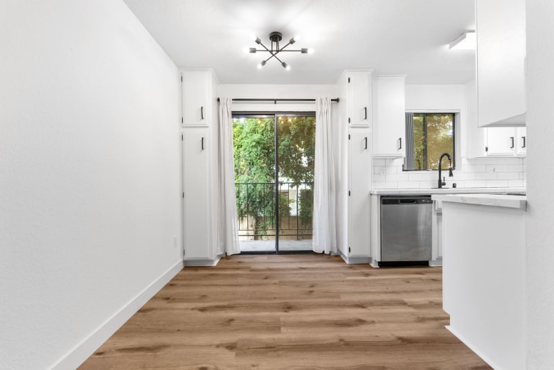 Building Photo - 5240 Whitsett Ave