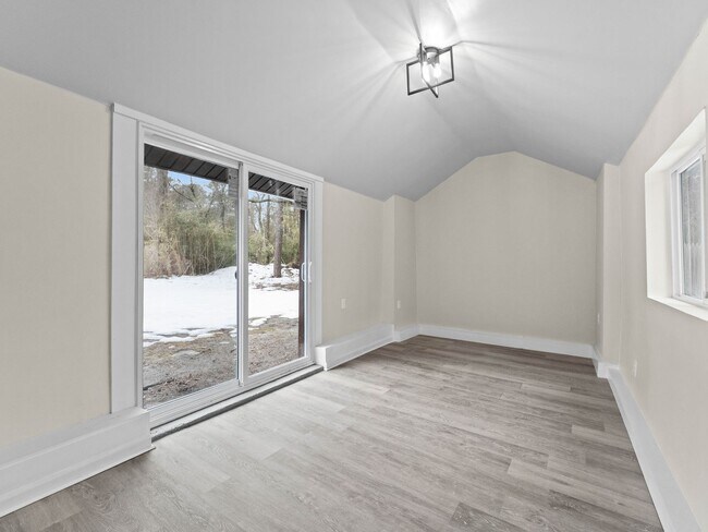 Building Photo - Beautifully Updated Home on Quiet Street in Browns Mills