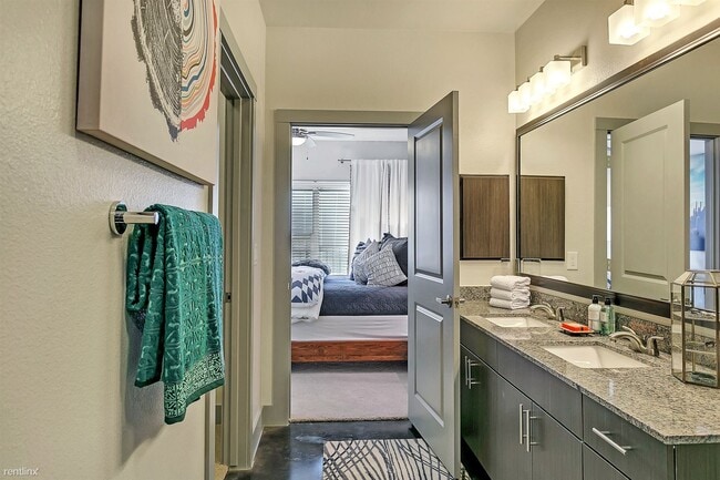 Building Photo - 2 br, 2 bath Condo - 2601 Bellefontaine St