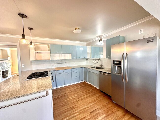 Building Photo - Charming Mid-Tulsa Home