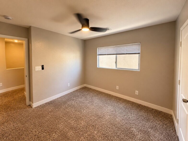 Building Photo - 8875 First Lady Ave
