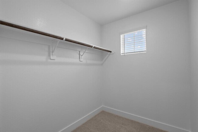 Building Photo - 31915 Splendor Dr