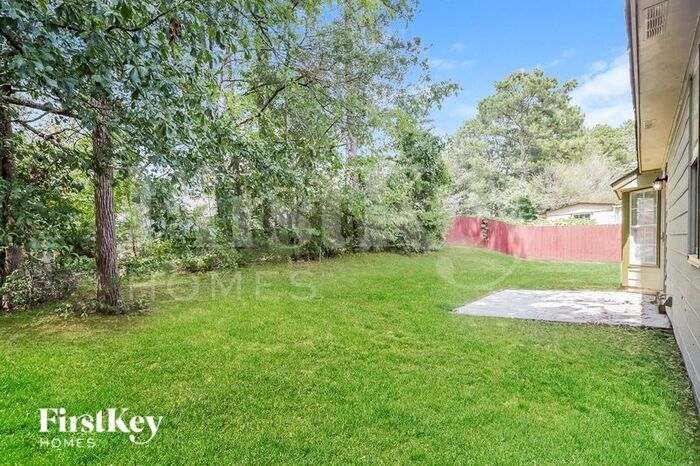 Building Photo - 6165 Pembroke Dr