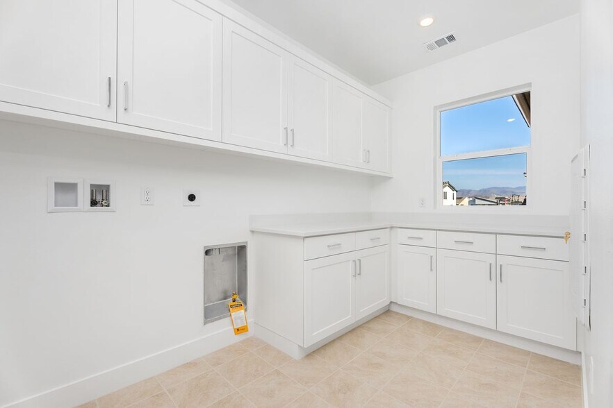 Building Photo - 128 Seep