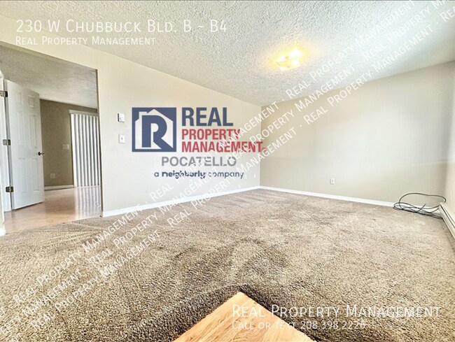 Building Photo - 230 W Chubbuck Rd