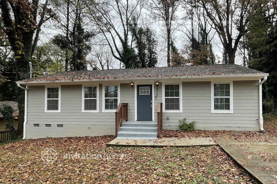 Primary Photo - 212 Glenrose Cir SW