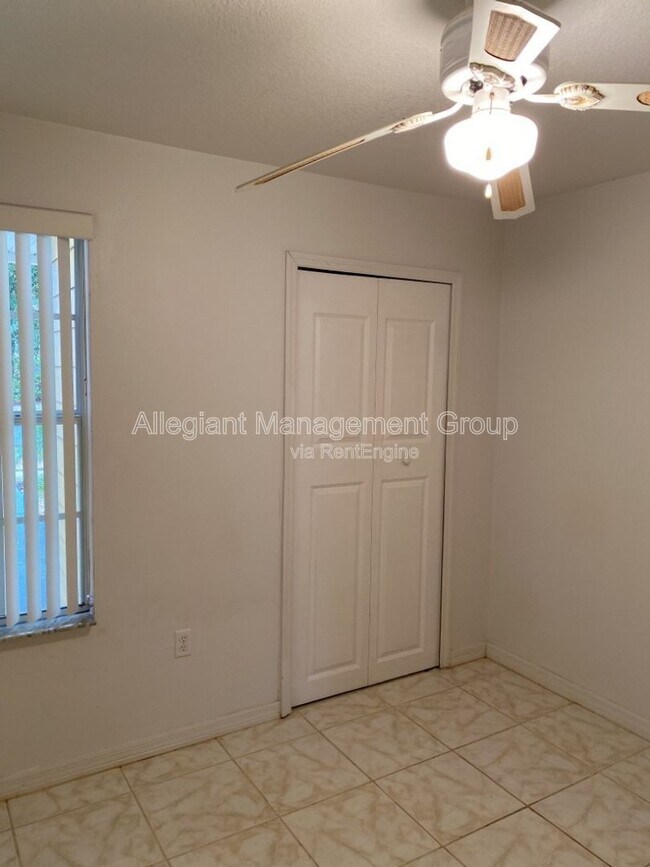 Building Photo - 8722 Rain Forest Pl