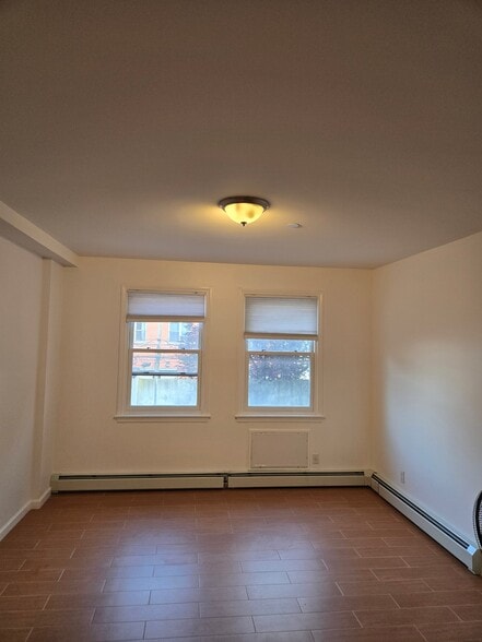 Building Photo - 25-41 37th St