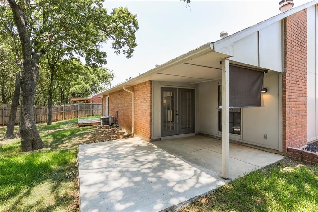 Building Photo - 3800 Hackberry Lane