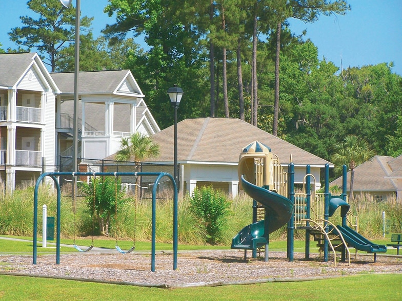 Staten Crossing Apartments 3925 N Oak St Valdosta GA 31605