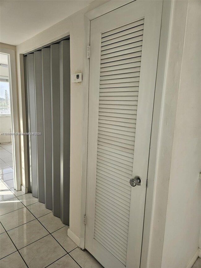 Building Photo - 8001 Crespi Blvd