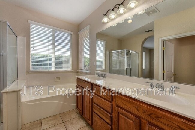 Building Photo - 11722 Kouros Way