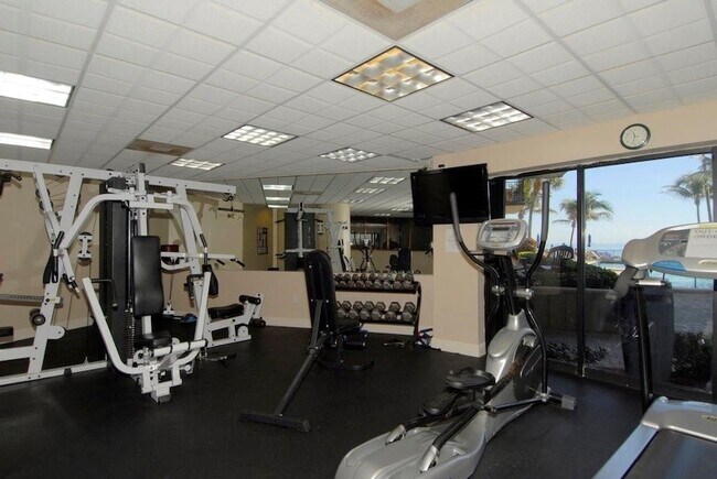 Building Photo - 3800 Galt Ocean Dr