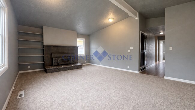 Building Photo - Large Spacious Home in Caldwell!