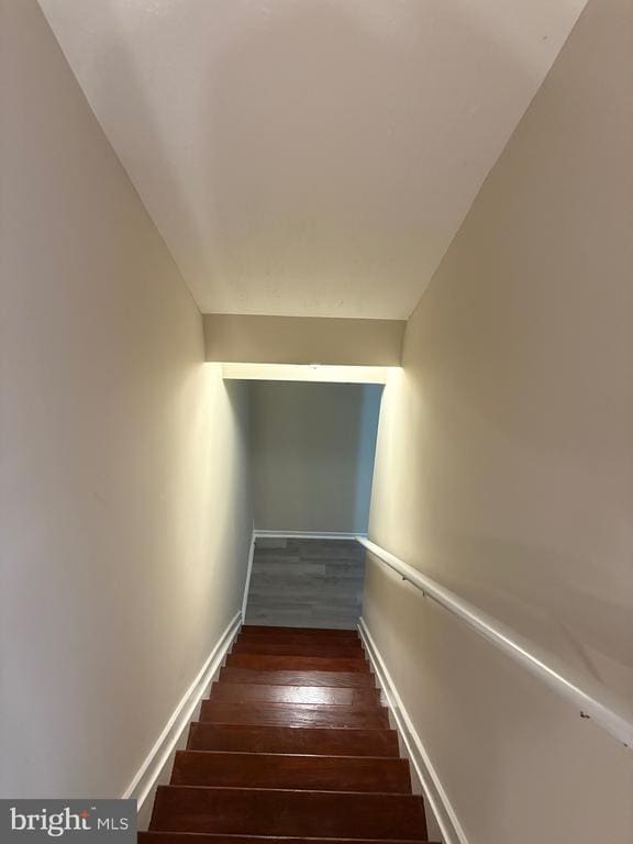 Building Photo - 7 Valley Bend Ct