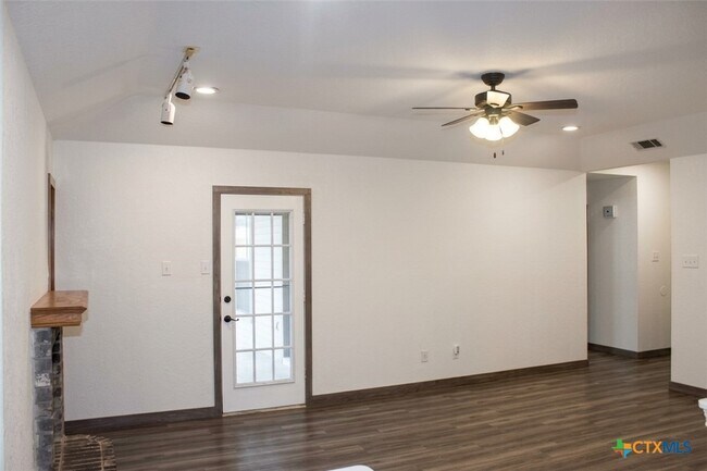 Building Photo - 615 Atkinson Ave