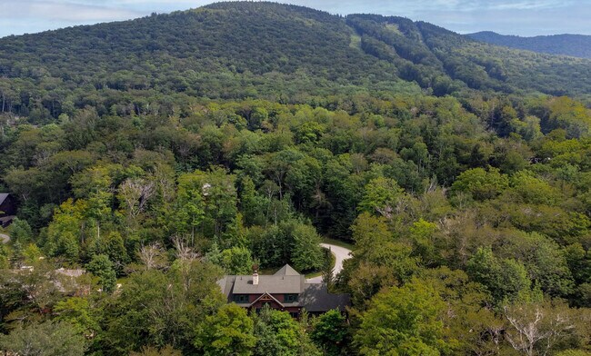 Building Photo - 28 Yellow Birch Cir